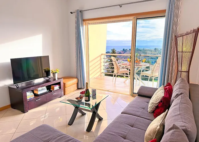 Luxury Ocean View By Be Cherish Apartment